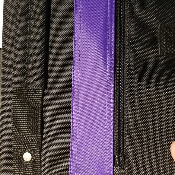 NWOTS Crop in Style portfolio w/ability to hang lots of pockets & sleeves - Picture 5 of 14